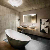 Glanzer Homes Längenfeld Zentrum Badezimmer gemiatliche Suite