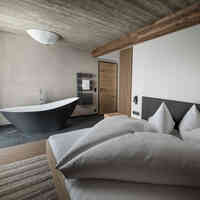Glanzer Homes Längenfeld Zentrum Schlafzimmer hoamelige Suite